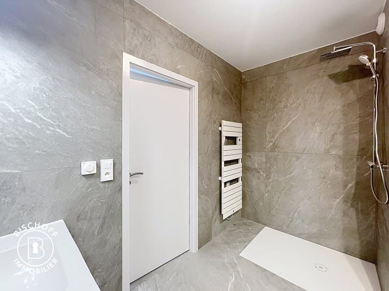 Moderne 1-Zimmer-Wohnung mit Balkon und Panoramablick in Saint-Louis (4)