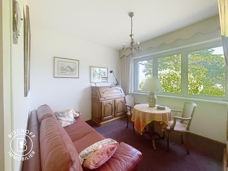 Schönes ebenerdiges Haus mit voll unterkellertem Keller (15)