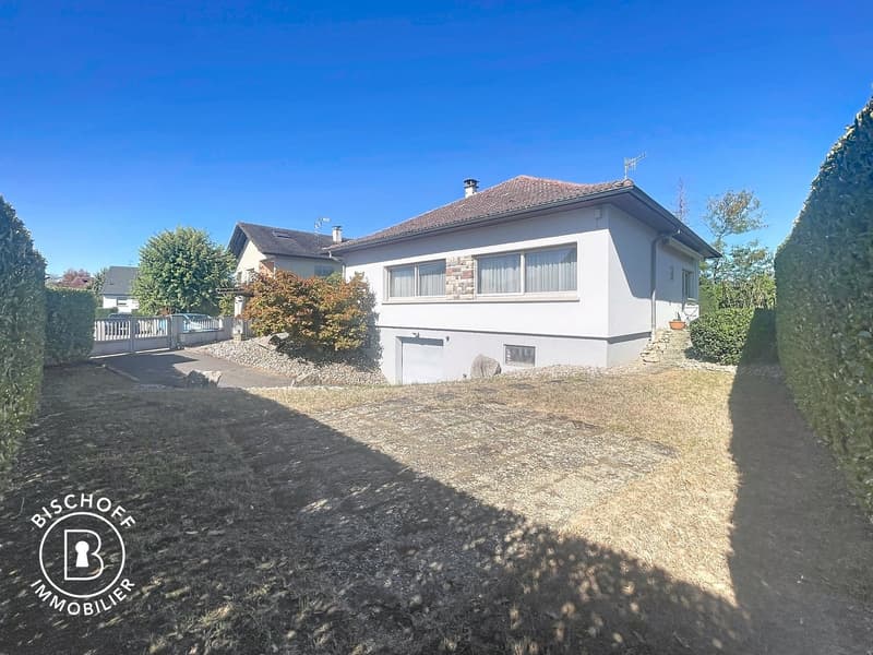 Schönes ebenerdiges Haus mit voll unterkellertem Keller (27)