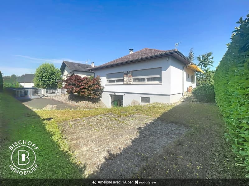 Schönes ebenerdiges Haus mit voll unterkellertem Keller (19)