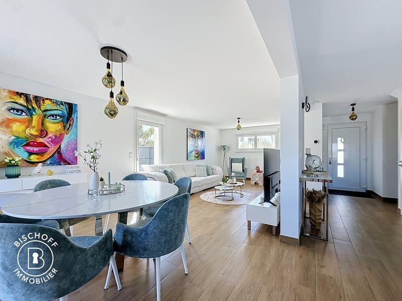 Modernes Einfamilienhaus mit Pool und Garage in Blotzheim (9)