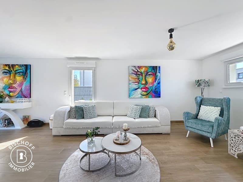 Modernes Einfamilienhaus mit Pool und Garage in Blotzheim (13)