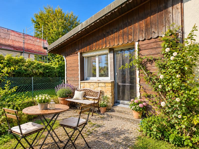 Ancienne forge de caractère, 7 pces sur trois niveaux, joli jardin avec cabanon (31)
