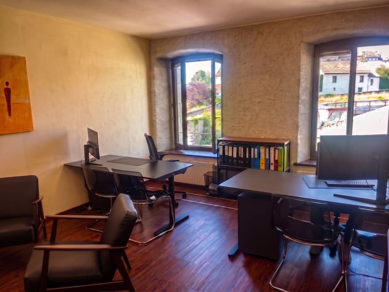 Bureau avec vue sur le château