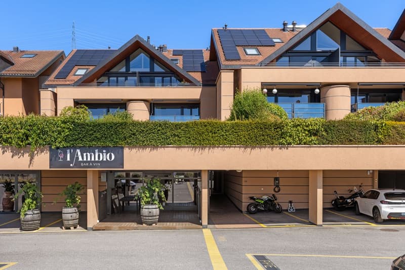 Élégance et confort pour cette attique en duplex avec vue sur le lac et les Alpes (13)