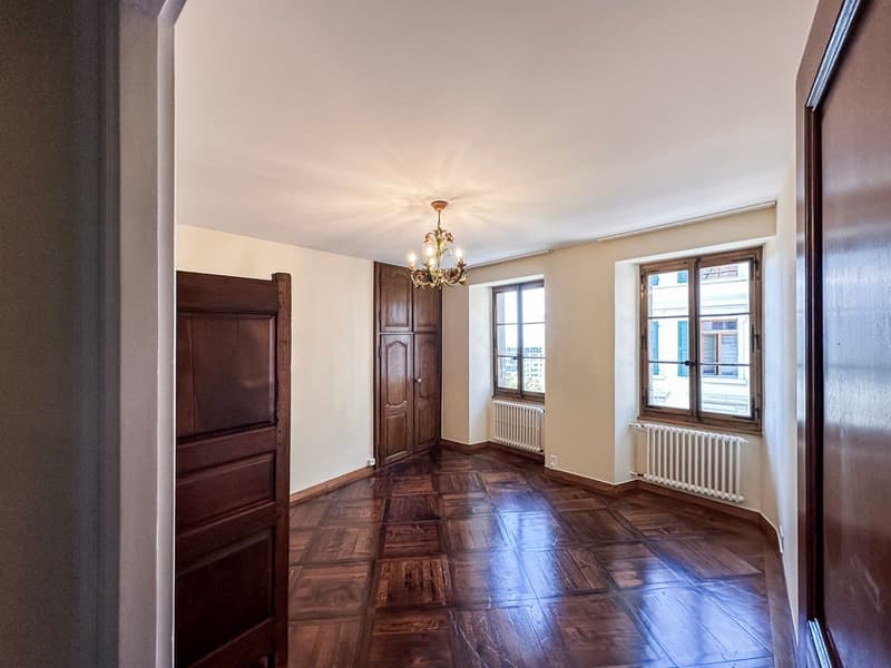 Appartement spacieux de 3,5 pièces avec vue sur les toits de Montreux (3)