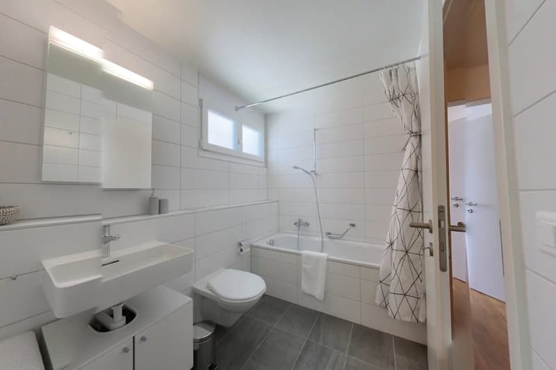 Spacious 2-bed apartment/Charmant 3.5 pièces dans un quartier calme (6)