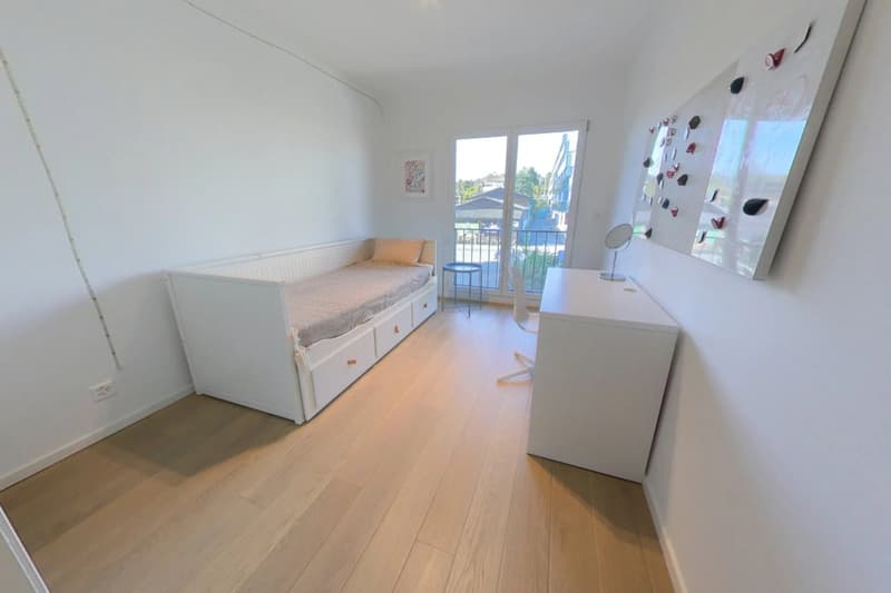 Premium 3-Bedroom, Balcony and Lake view - Parking Included (13)