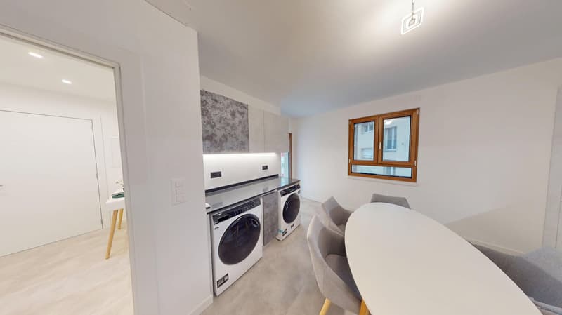 Charming 3.5-Room Apartment with Balcony in Zürich Oerlikon (6)