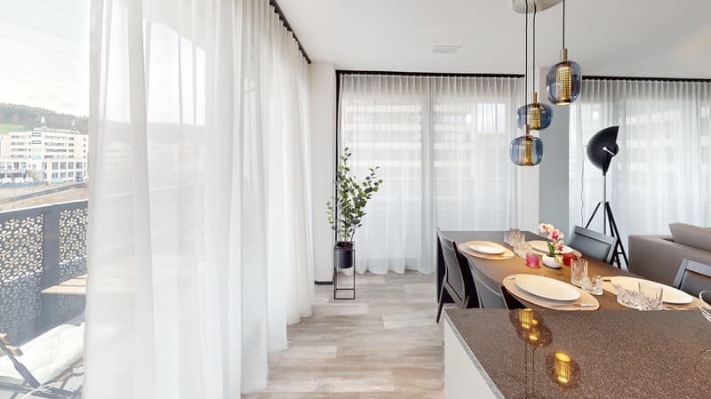 Fully Furnished Apartment with Balcony - 1-Month Minimum (11)