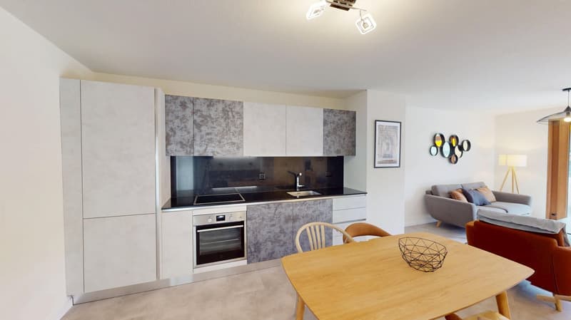 Charming 2.5-Room Apartment in Oerlikon with Balcony (8)
