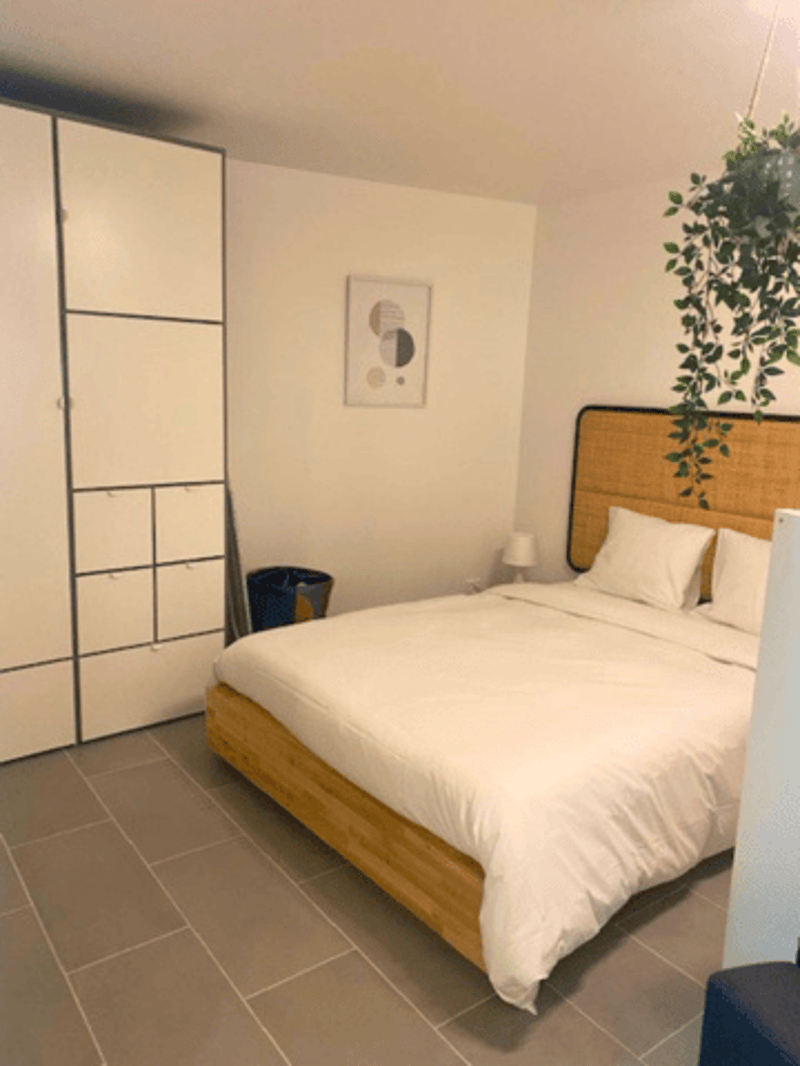 Modern Top-Floor Studio Near Metro - 15 Min to City Centre (12)