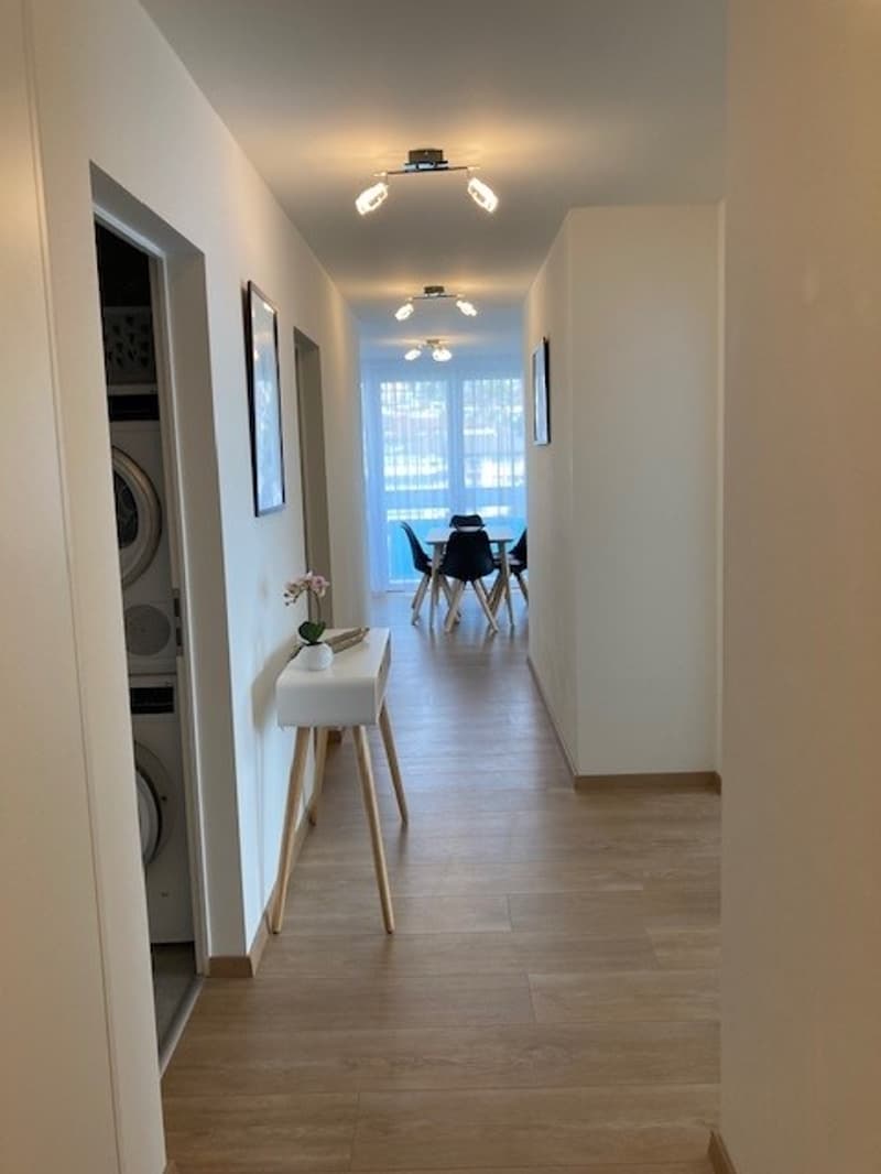 Spacious 85 m² 2-bedroom apartment with lake and mountain views - 3min to lake with parking (15)