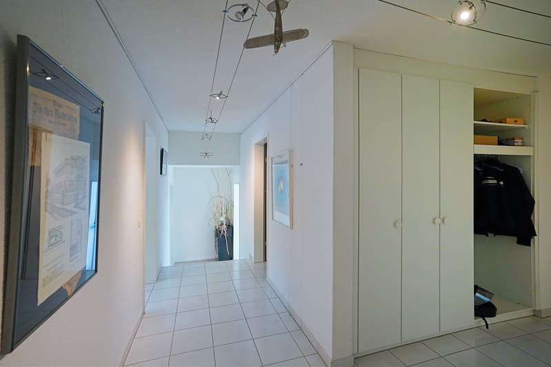 3. Entrée - Bürofläche, Gewerbefläche, Einbauküche, Duschbad, Eigennutzung, Kapitalanlage, Stellplätze, kaufen, verkaufen, Immobilienmakler, FEHR Immopartner AG, Berikon, Bremgarten, Aargau, Schweiz