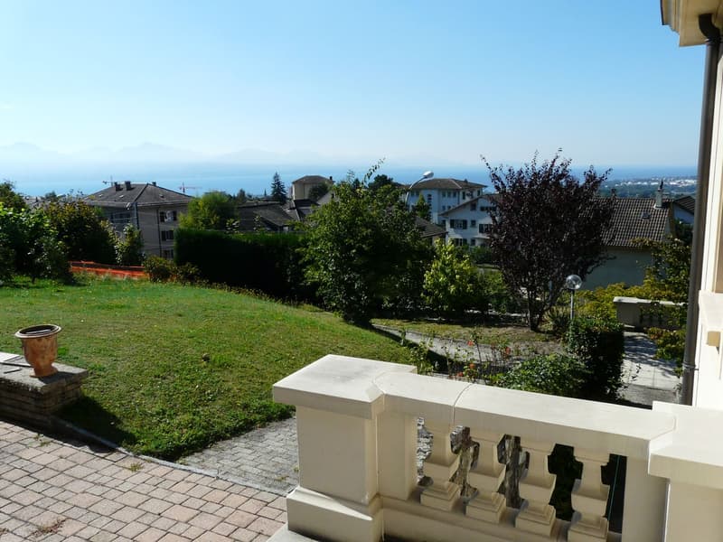 A deux pas du centre de Prilly, maison de maître, deux appartements dont un de 7,5 pièces et espace pour bureau indépendant. (5)