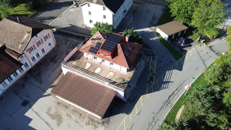 Un bien rare au coeur du Brassus, réunissant habitation et local commercial, avec un beau potentiel d'investissement (2)