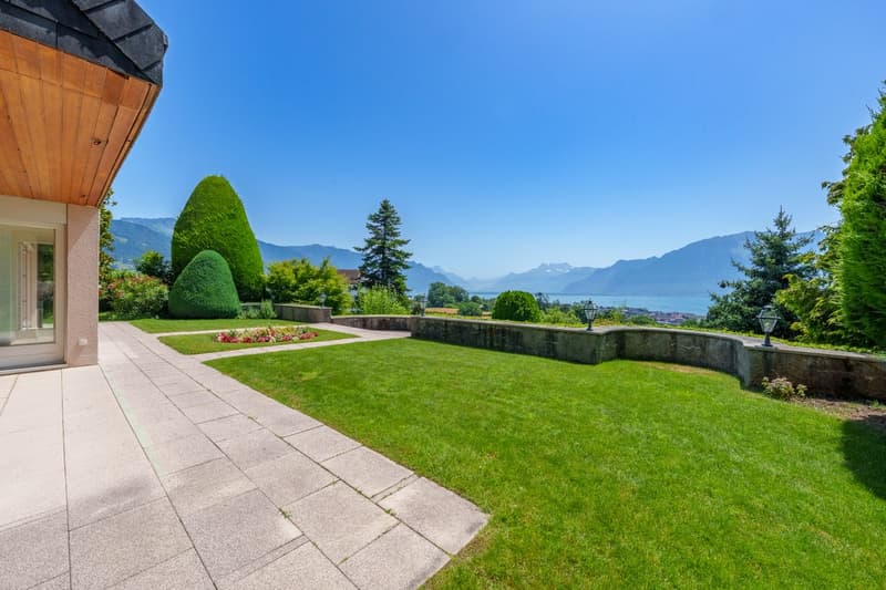 Villa d'exception, vue époustouflante sur le lac et les Alpes, situation idéale ! (2)