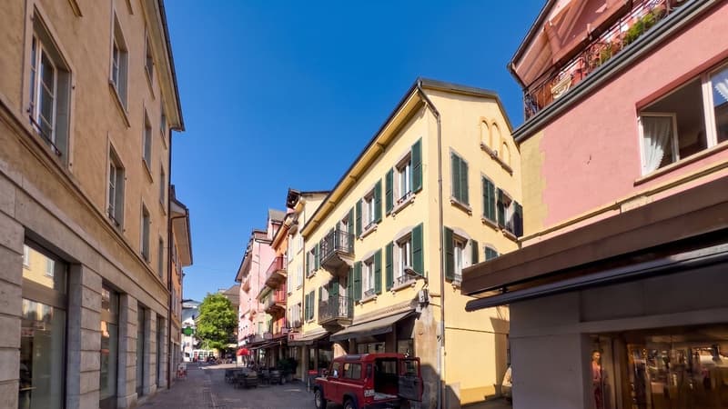 Façade de l'immeuble côté rue pietonne