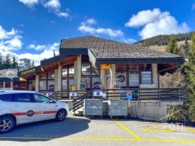 Local commercial déjà loué - Idéal pour investisseur. (3)