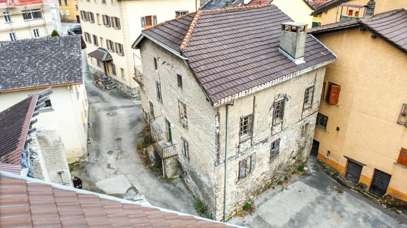 Maison multi-appartements 10 pièces à Ardon (3)