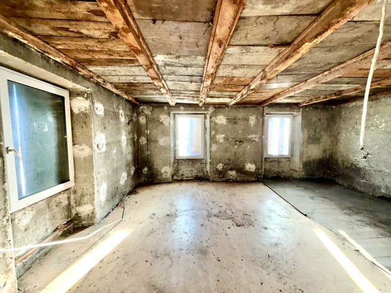 Maison à rénover au centre de Chamoson, vendu avec autorisation de construire (5)