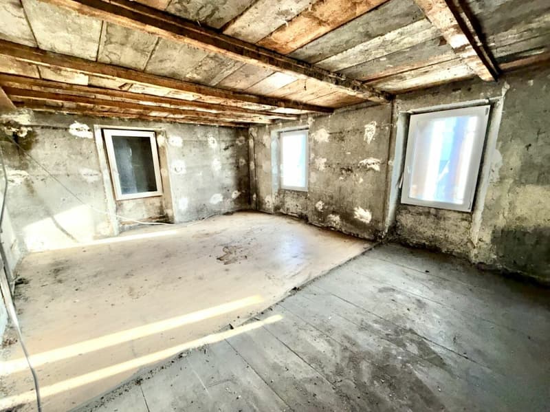 Maison à rénover au centre de Chamoson, vendu avec autorisation de construire (9)