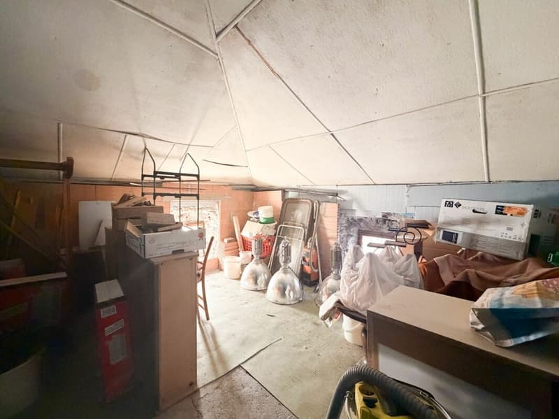 Maison villageoise multi-appartements au centre de Chippis (14)