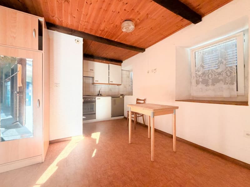 Maison villageoise multi-appartements au centre de Chippis (16)