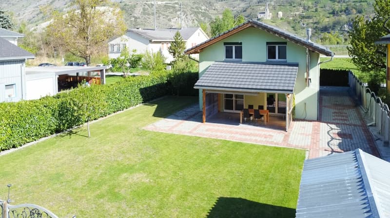 Charmantes Einfamilienhaus in Raron / Charmante maison individuelle à Rarogne (2)