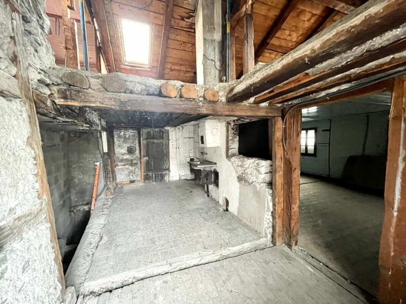 Maison à rénover avec cave aménageable selon désire (26)