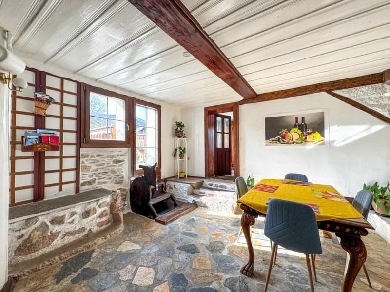 Immeuble de rendement à Savièse avec grange attenante (21)