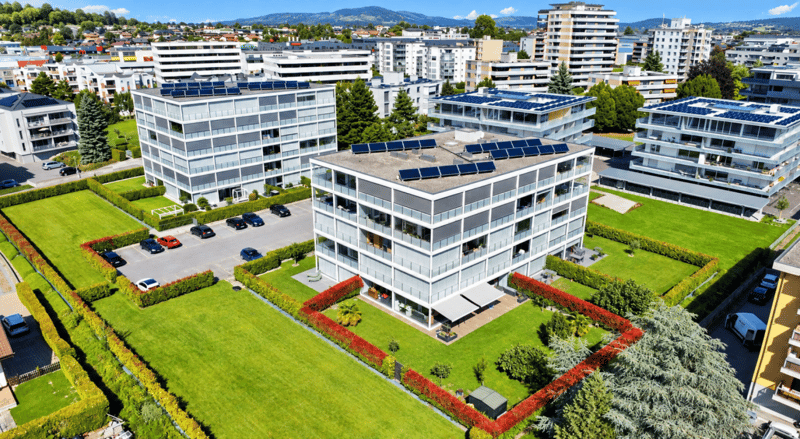 SOMPTUEUX APPARTEMENT DE STANDING AVEC VÉRANDA DE 43 M² ET JARDIN PRIVATIF DE 440 M² (6)