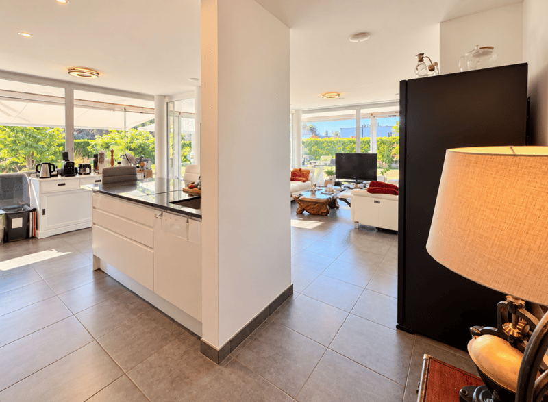 SOMPTUEUX APPARTEMENT DE STANDING AVEC VÉRANDA DE 43 M² ET JARDIN PRIVATIF DE 440 M² (14)