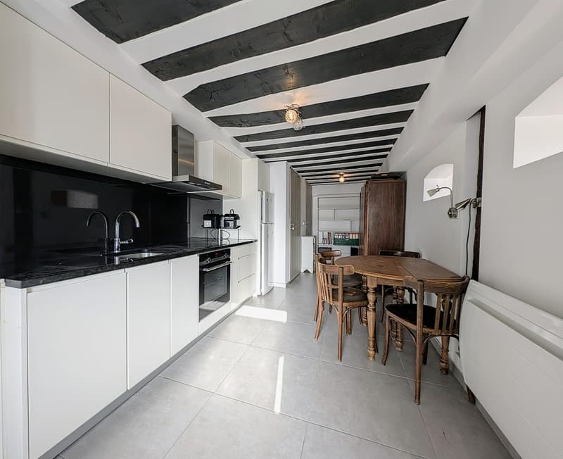 A VENDRE - MAISON DE VILLAGE SANS EXTERIEUR - CESSY (11)