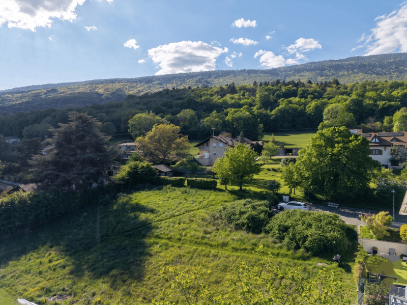 Villa Contemporaine RE 2020 135 m² sur 712 m² PÉRON (6)