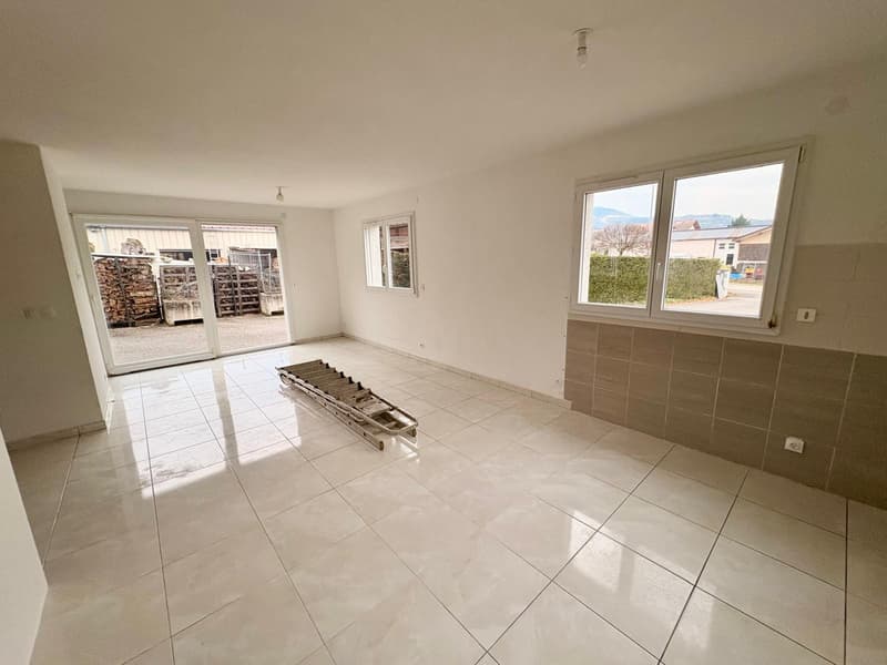 IDEAL INVESTISSEUR: MAISON DOUBLE EN ZONE ARTISANALE (4)