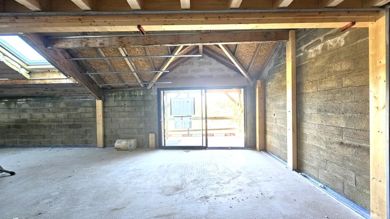 CHEVRY, Attique en duplex, T5 de 137m2 dans grange rénovée (3)
