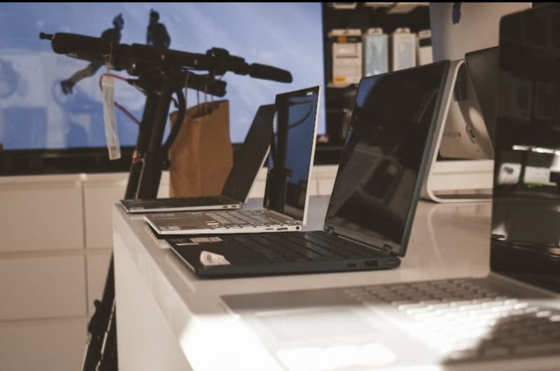 À VENDRE : Fonds de Commerce Informatique & High-Tech Ferney-Voltaire (70 m²) (8)