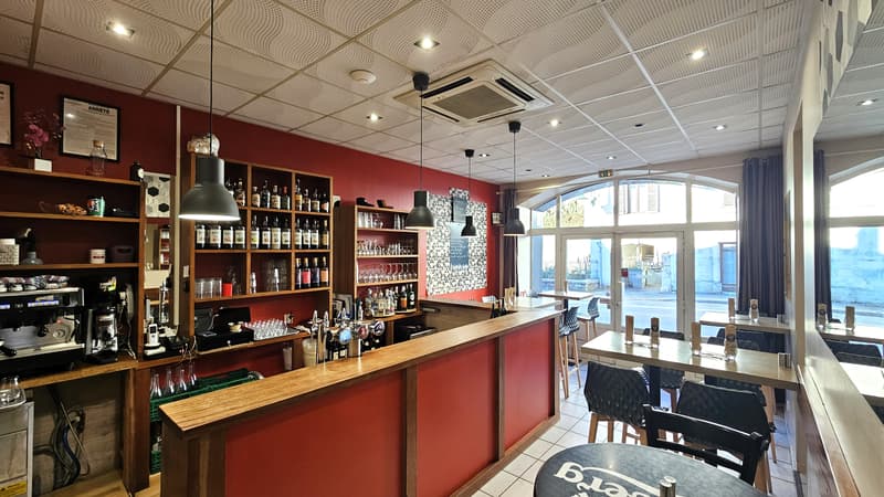 Bar-Restaurant Valserhône (01) (8)