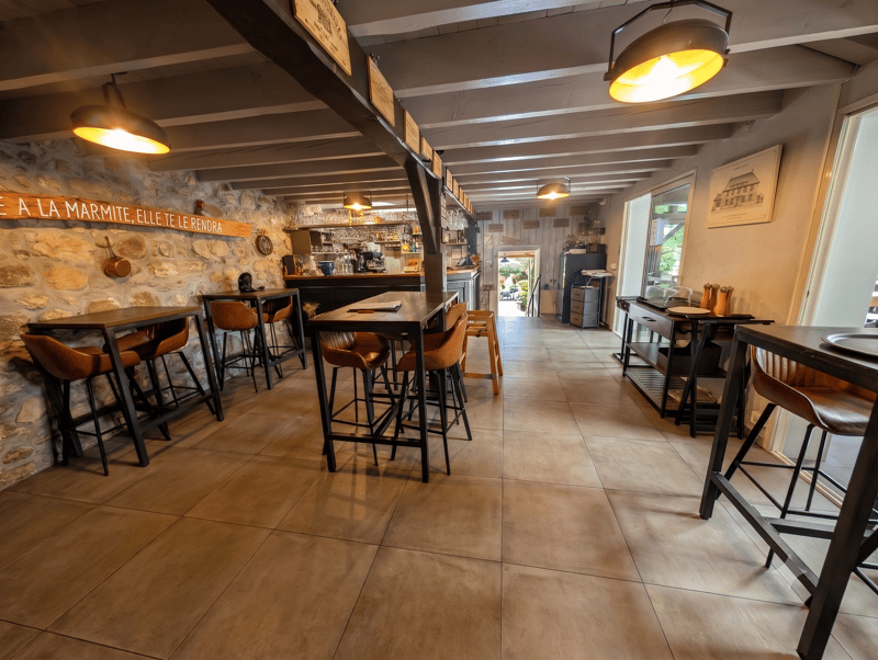 Restaurant Bar Traiteur -- Cadre guinguette bord d'étang -- 350 m² -- Grand Annecy (74) (13)