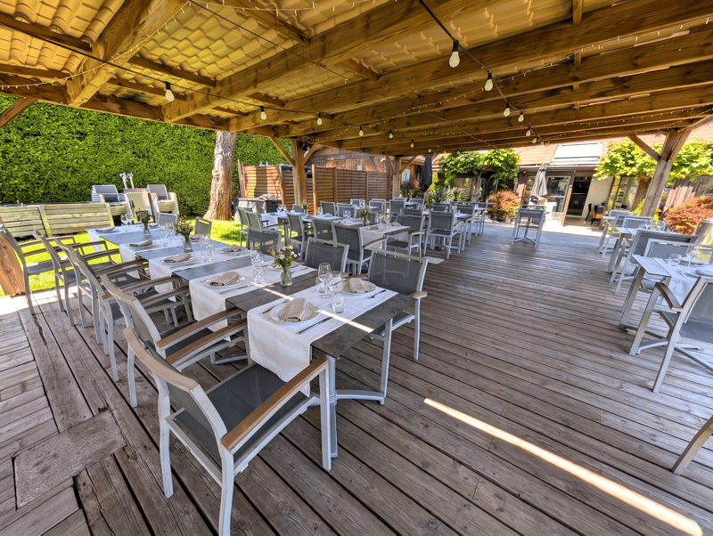 Restaurant Bar Traiteur -- Cadre guinguette bord d'étang -- 350 m² -- Grand Annecy (74) (4)