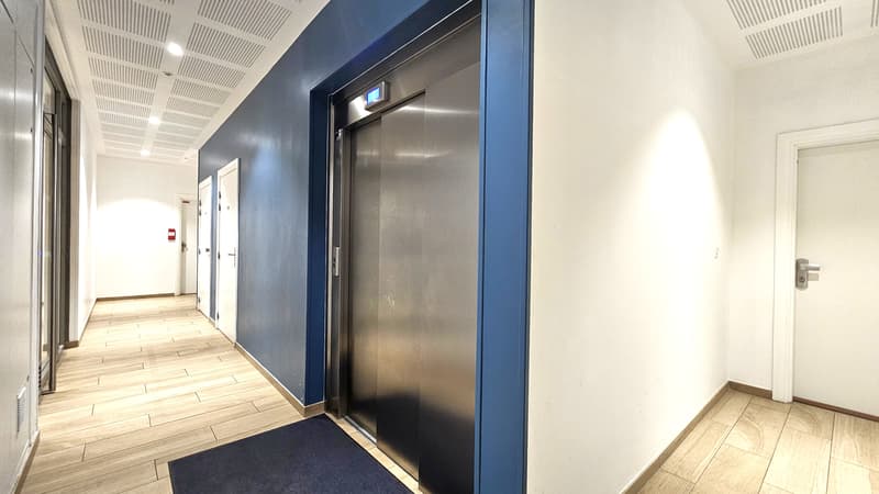 Studio récent et lumineux avec balcon   Clichy centre (10)