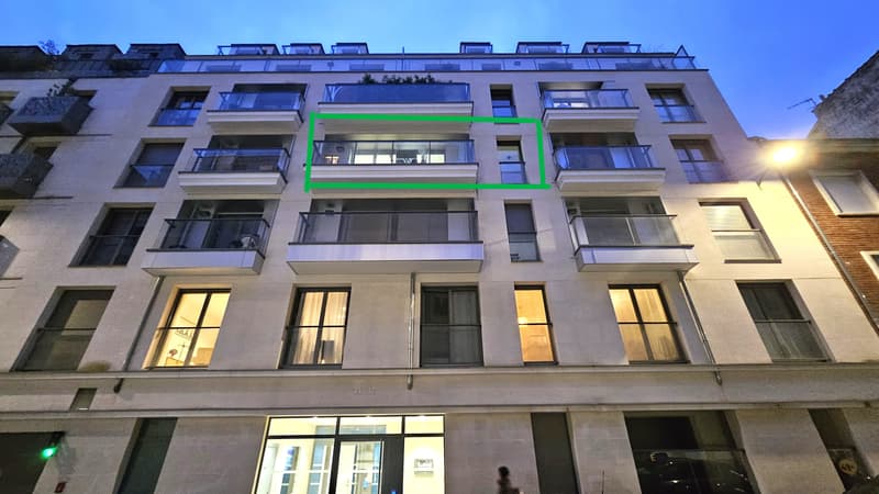 Studio récent et lumineux avec balcon   Clichy centre (2)