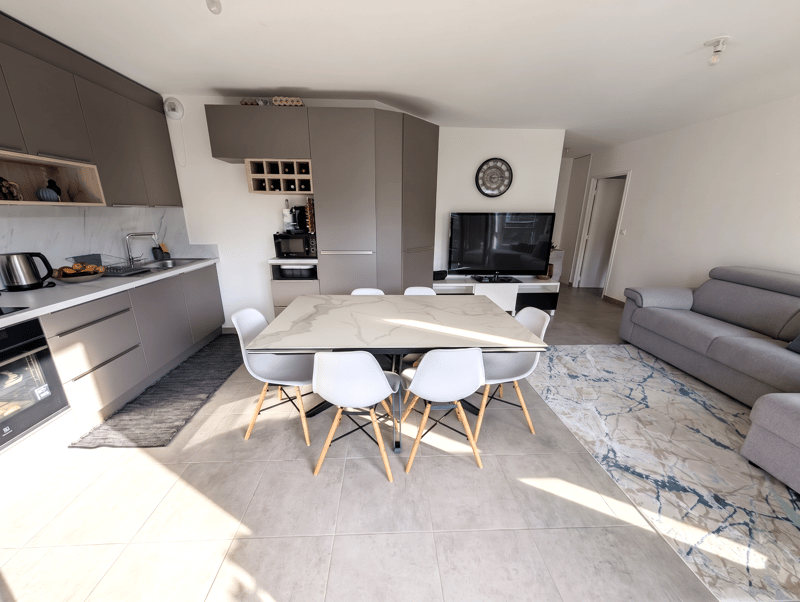 Cessy (01) : T3 de 2024 71 m² avec Terrasse & Garage (6)