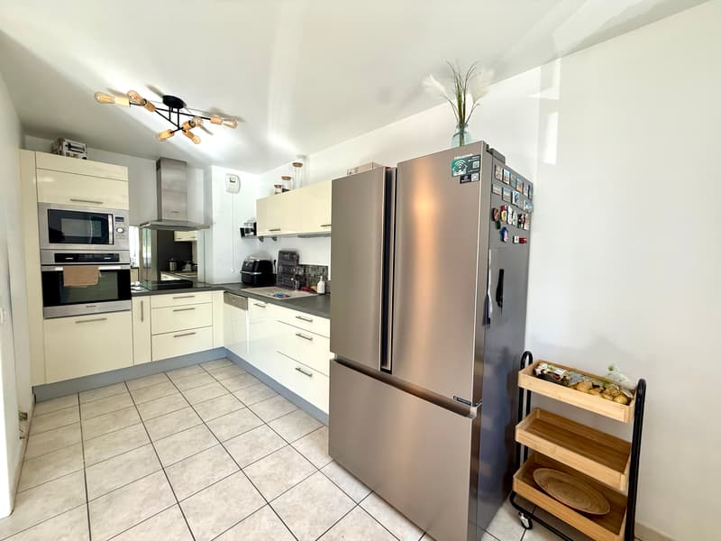 Bel appartement T4 de 82 m² avec balcon, garage et cave La Roche-sur-Foron (13)