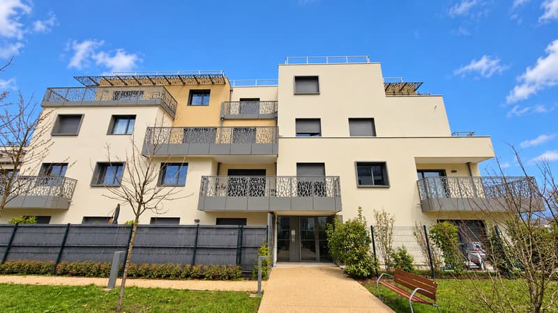 Divonne, 95m2, T4 de 2023, avec jardin/terrasse de 162m2 et 2 garages (1)