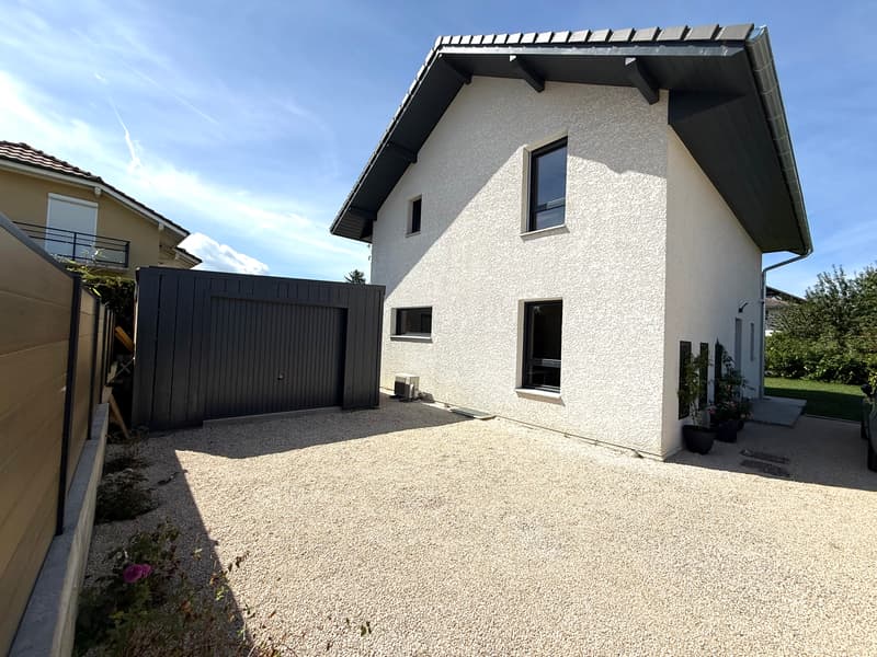 Maison familiale idéale de 4 chambres sur Massongy. (11)
