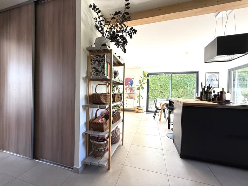 Maison familiale idéale de 4 chambres sur Massongy. (7)