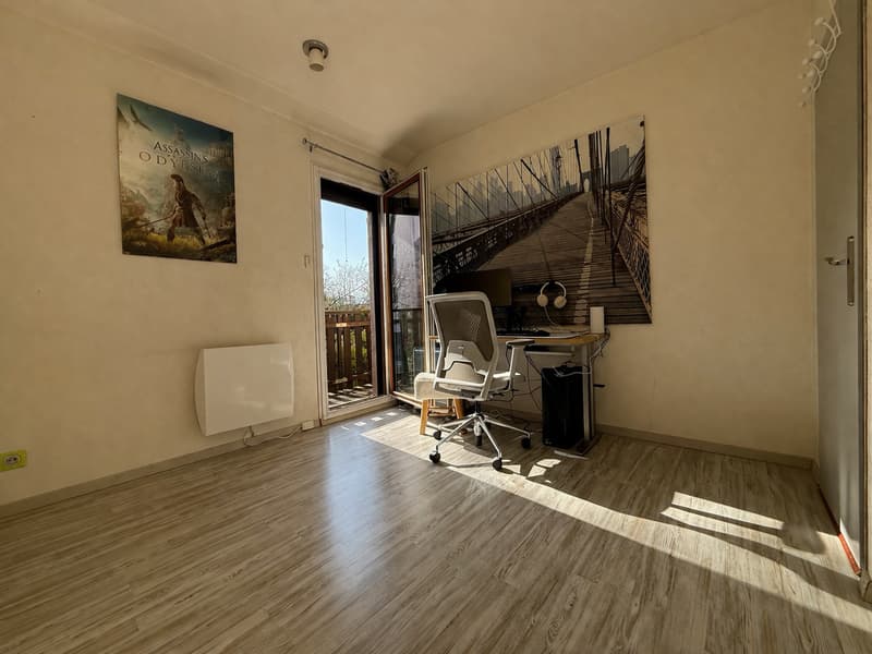 Maison familiale 5 pièces   105 m² Carrez   Grande terrasse, garage aménagé, parking   École à 5 min (10)