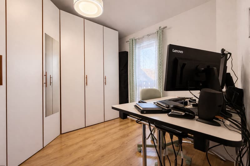 Maison familiale 5 pièces   105 m² Carrez   Grande terrasse, garage aménagé, parking   École à 5 min (12)